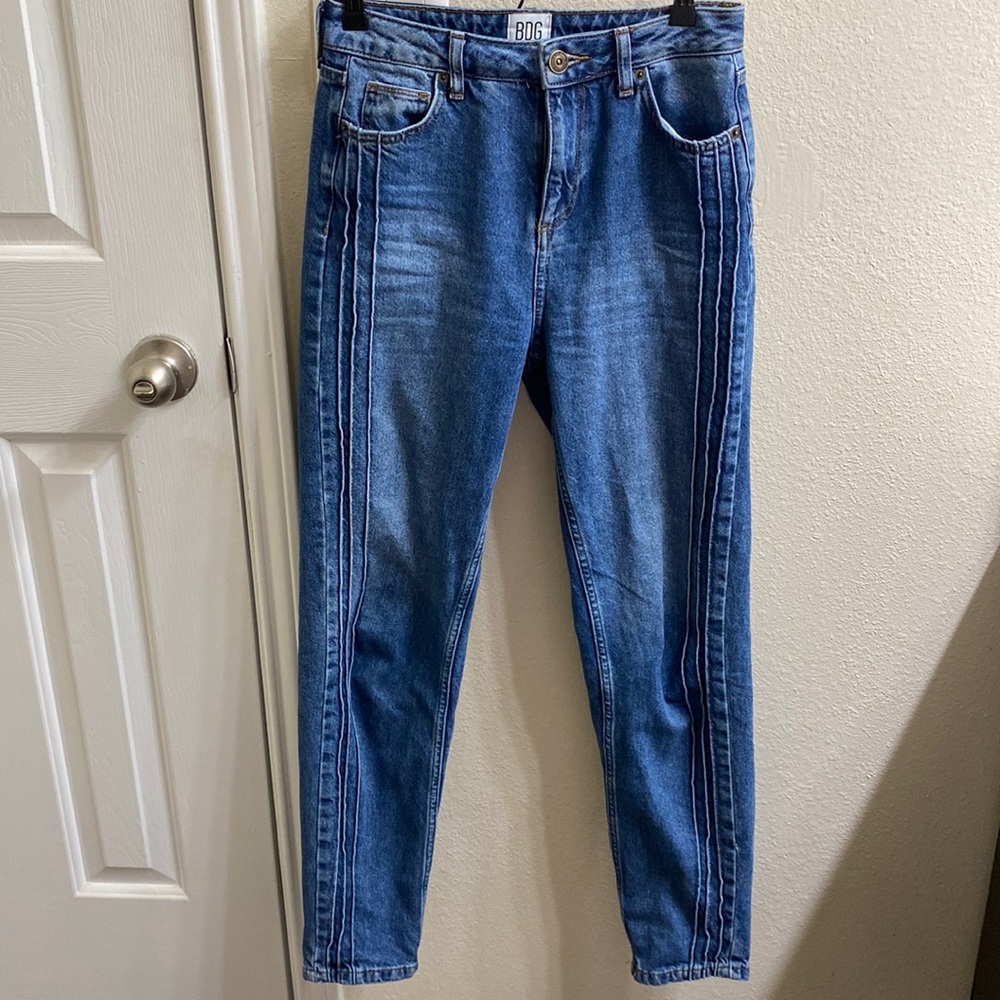 Urban Outfitters Mom Jeans
